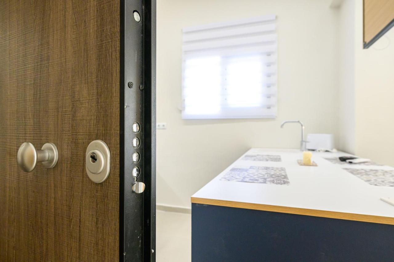 Siesta Apartment Каламата Экстерьер фото